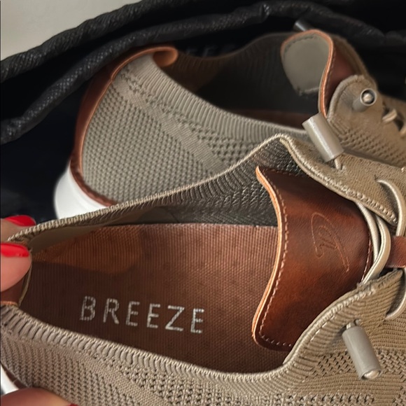 Men's Breeze Shoe/Sneaker 10.5 NEW - Picture 3 of 9